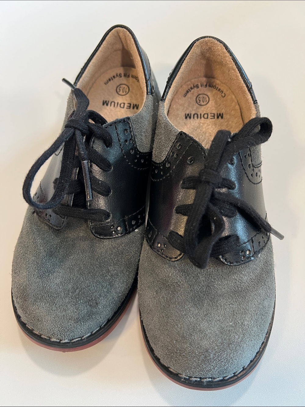 Unisex Gray and Black Oxford Shoes - 10.5 suede tie saddle shoes